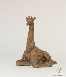 Girafe couch&eacute;e B - Terre cuite - 27 x 28 x 25 cm